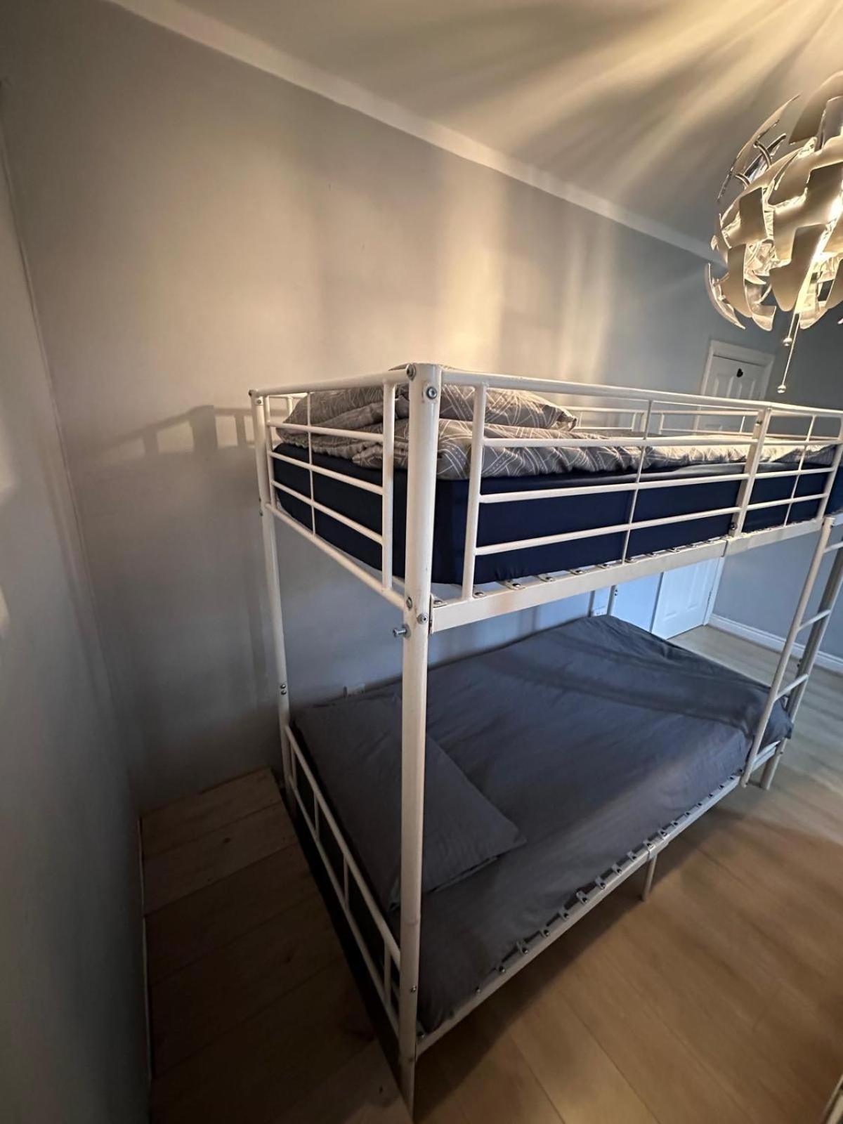Guest house Female *
